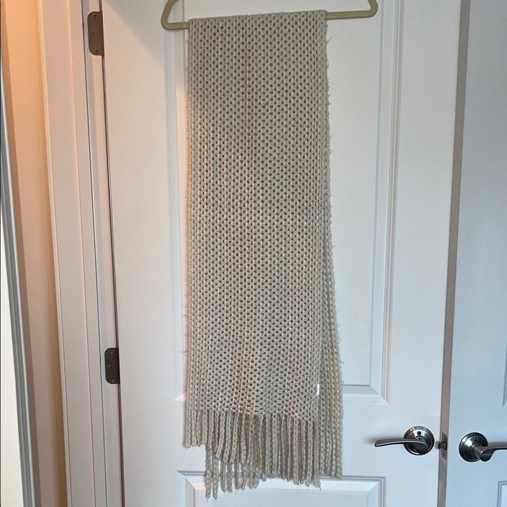 PacSun Cream Knit Scarf